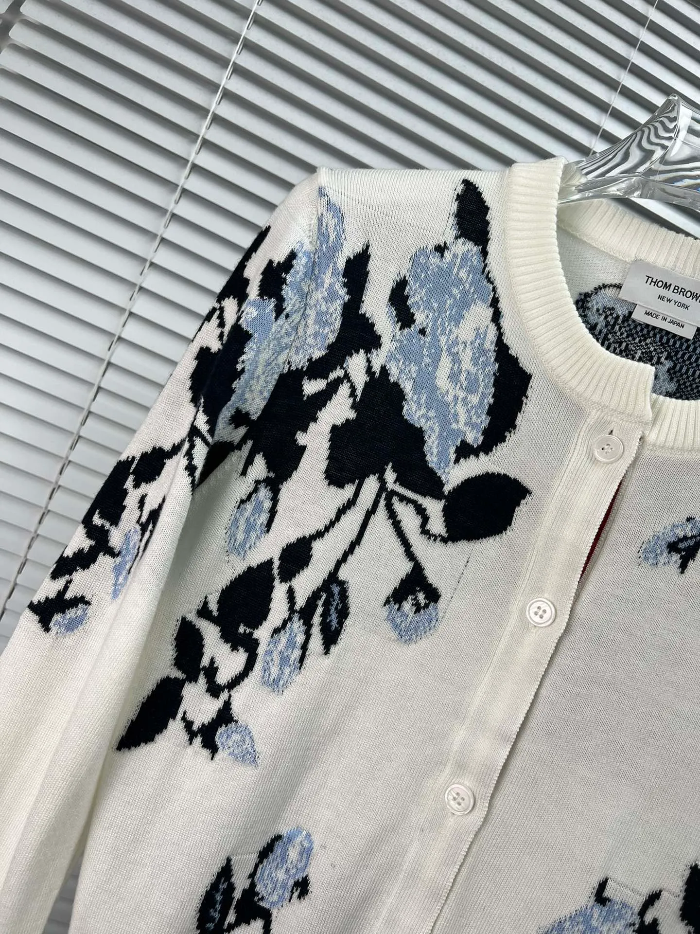 THOM BROWNE🇳🇱New Arrival ， ；Classic ， ； ， ； ， Quality ； ， - ** ：** - ** ：** - ** : **Light Blue White - **Sizes: **0.1.2.（S.M.L）